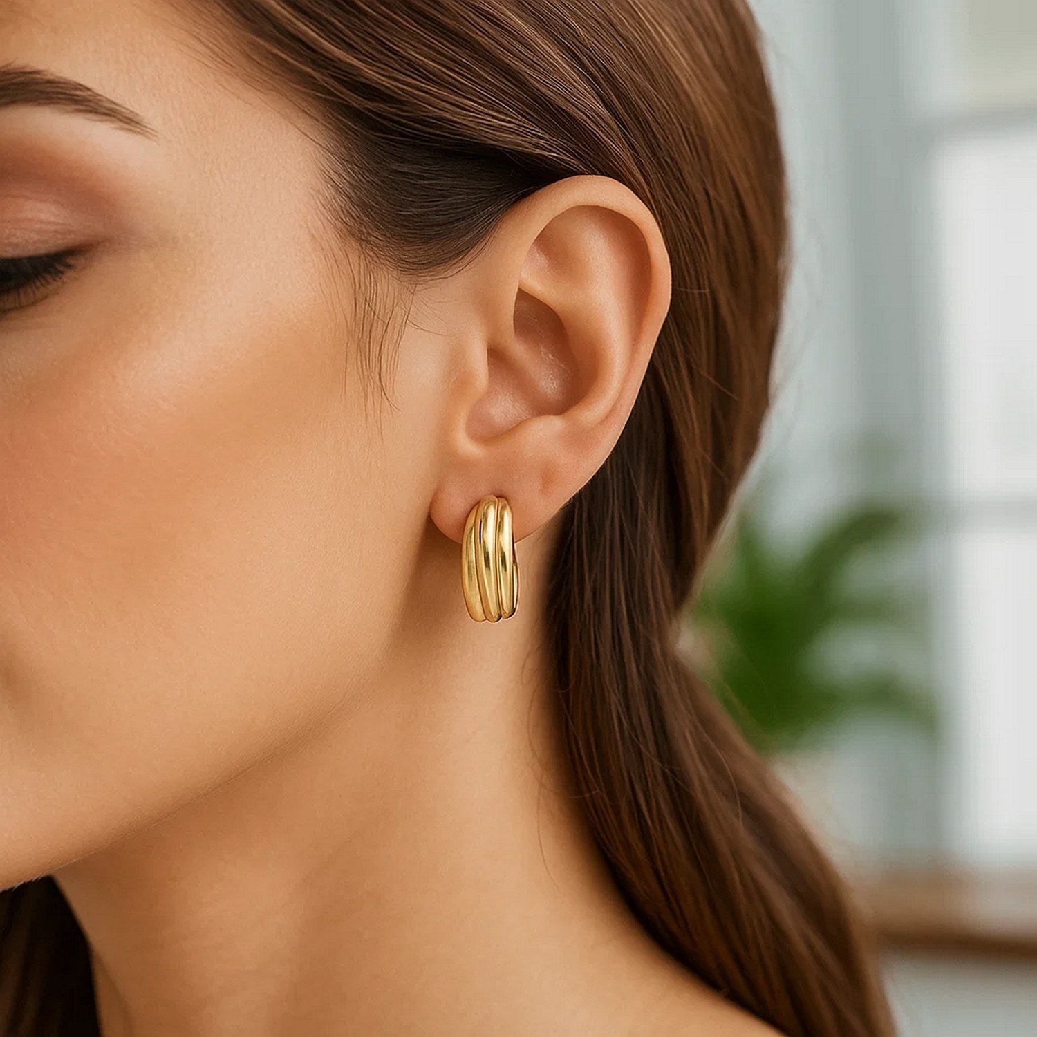 14K Yellow Gold Ribbed Hoop Earrings